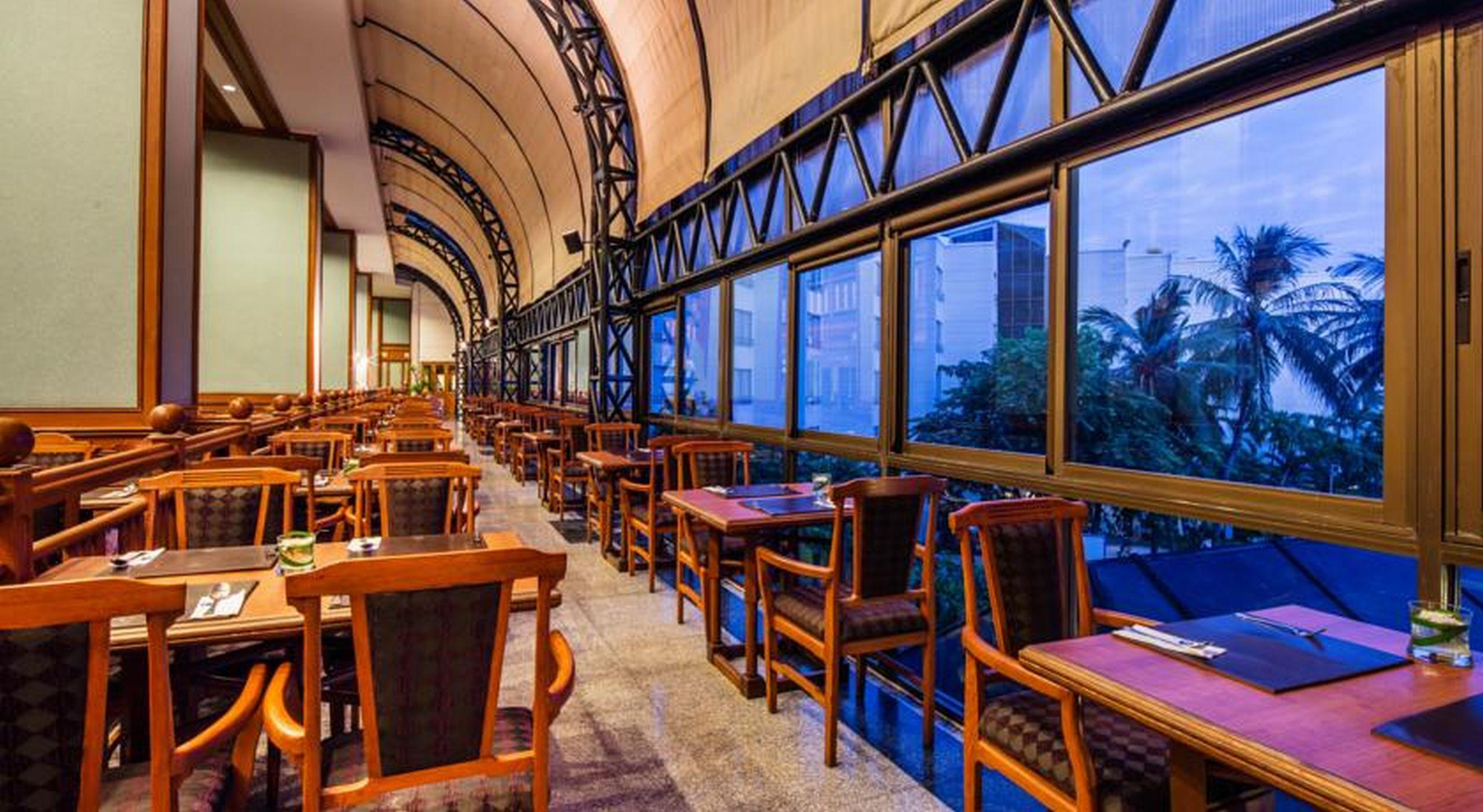 كولتشان باتايا بيتش ريزورت المظهر الخارجي الصورة The interior of the restaurant