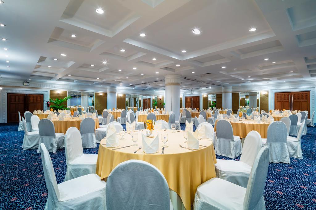 كولتشان باتايا بيتش ريزورت المظهر الخارجي الصورة The ballroom