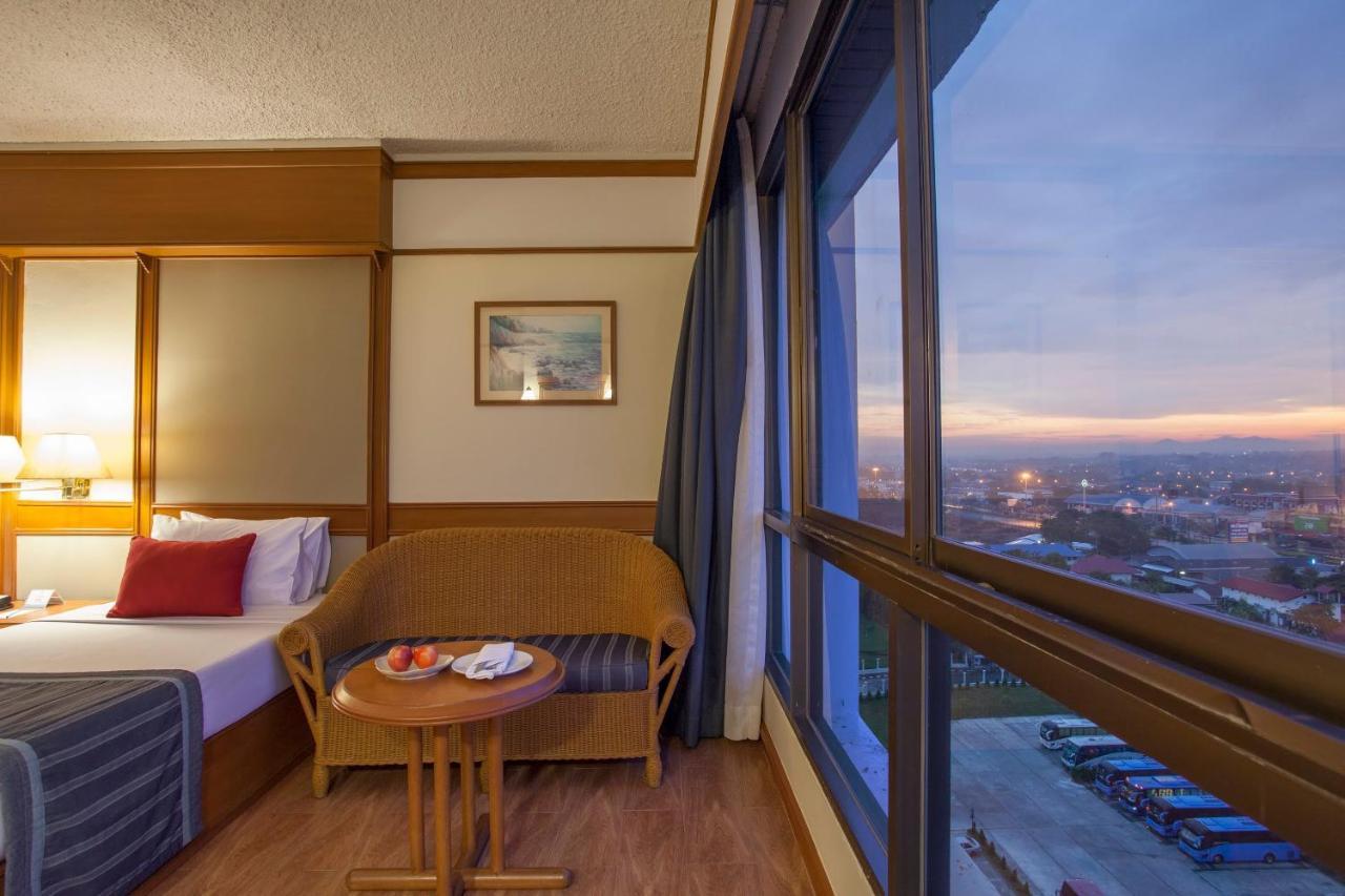 كولتشان باتايا بيتش ريزورت المظهر الخارجي الصورة Deluxe Room